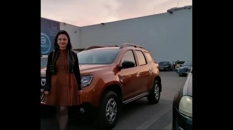 Шалава трахается на уличной свалке ночью