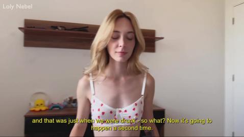 Блондинка подружка парня занимается с ним сексом