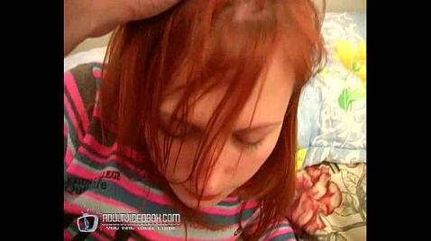 Хуесос насилует русскую шлюху в своем доме