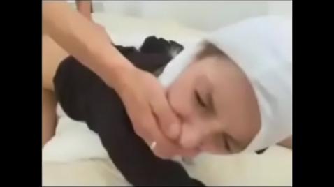 Наказал и отшлепал по жопе шалунью